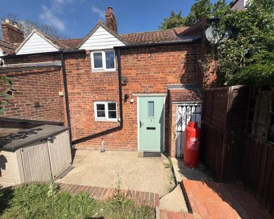/var/www/tes-property.co.uk/public/uploads/247338-ZKWnktQx2EOUc1ycGITtNw.jpg