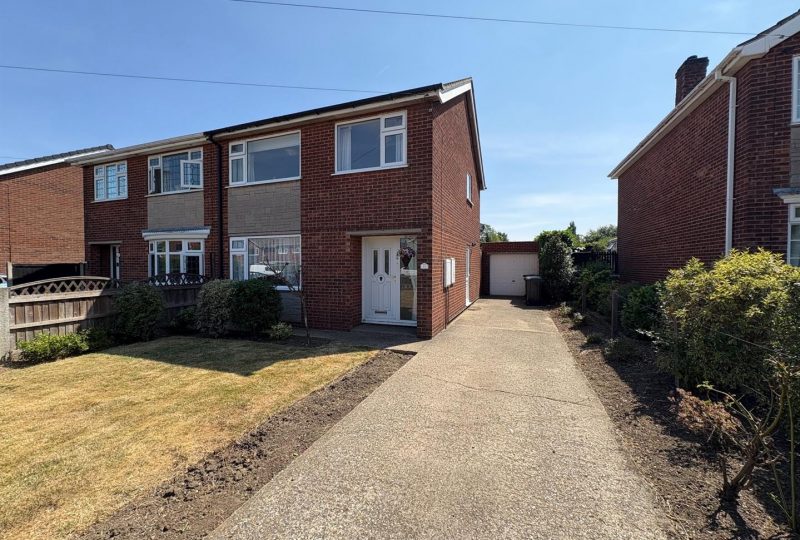 Andrews Close, Louth