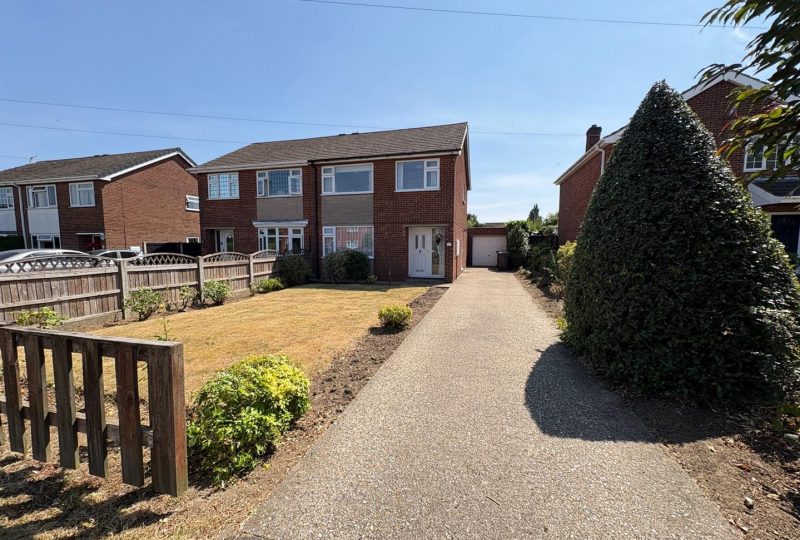 Andrews Close, Louth