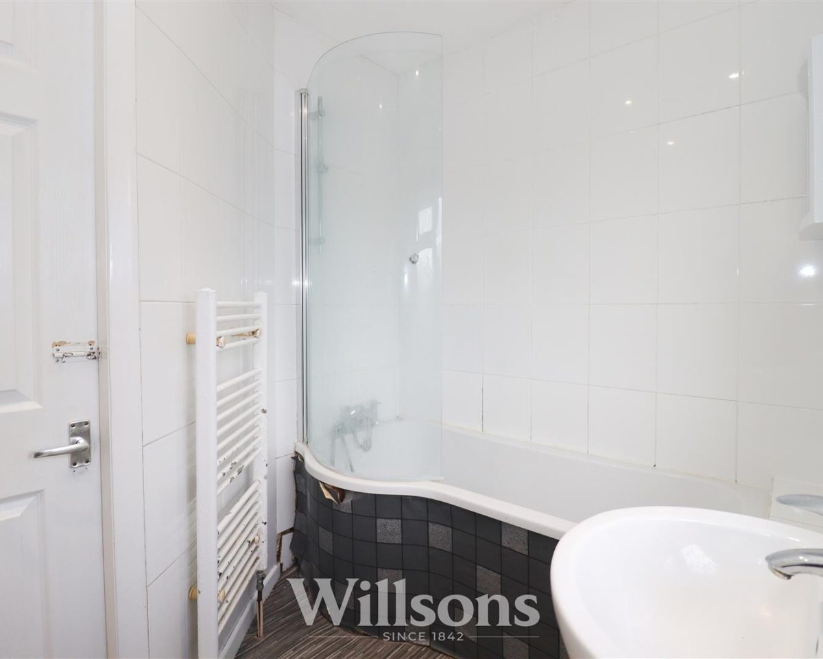 Christopher Road, Alford