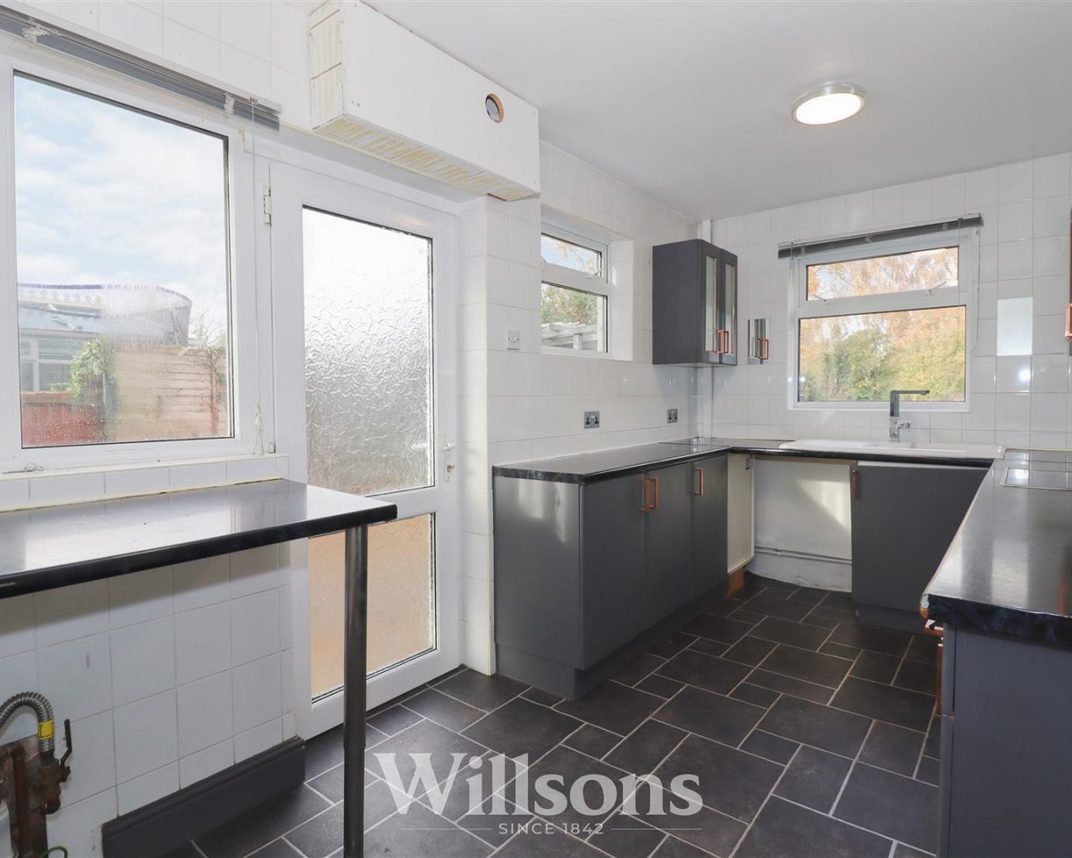 Christopher Road, Alford