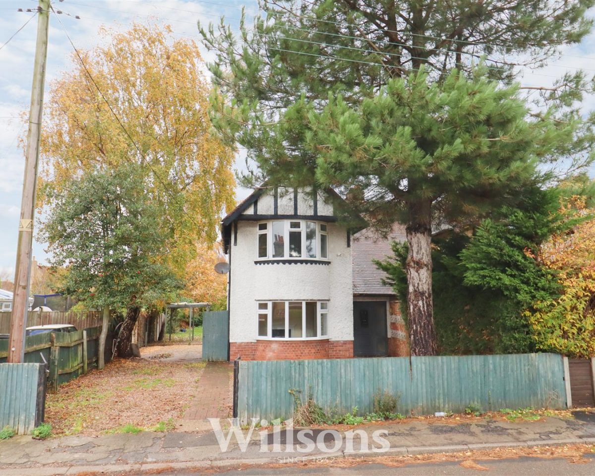 Christopher Road, Alford