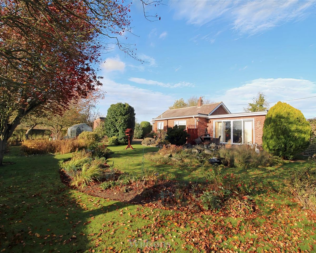 Summer Gates Lane, Bratoft, Skegness