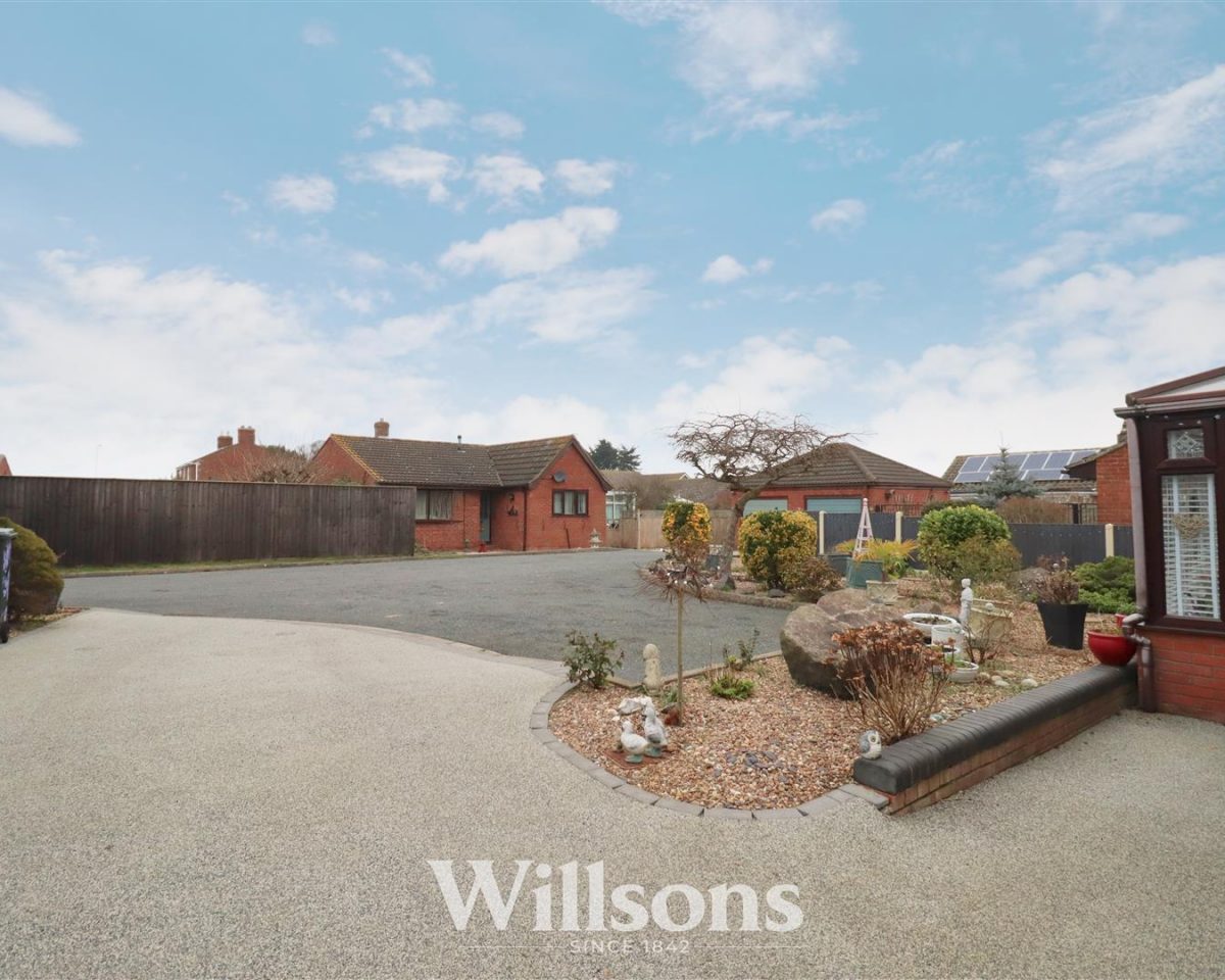 Honeysuckle Close, Sutton-On-Sea, Mablethorpe