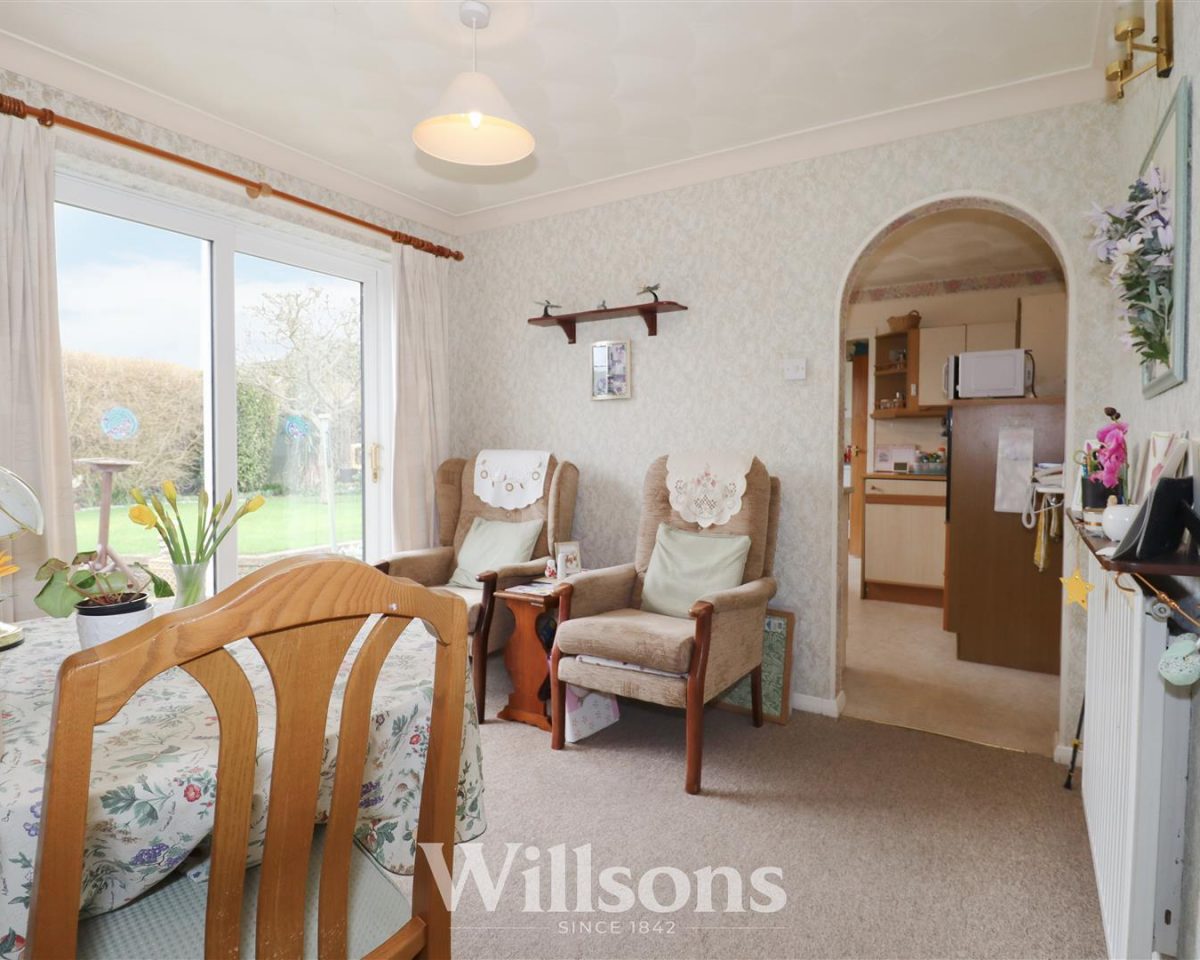 Robinson Avenue, Alford