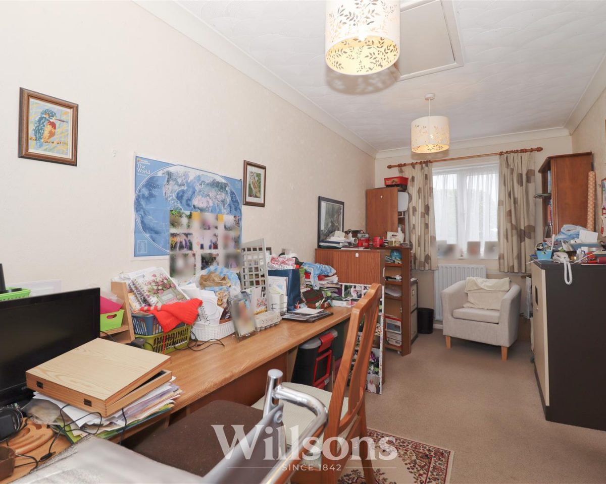 Robinson Avenue, Alford