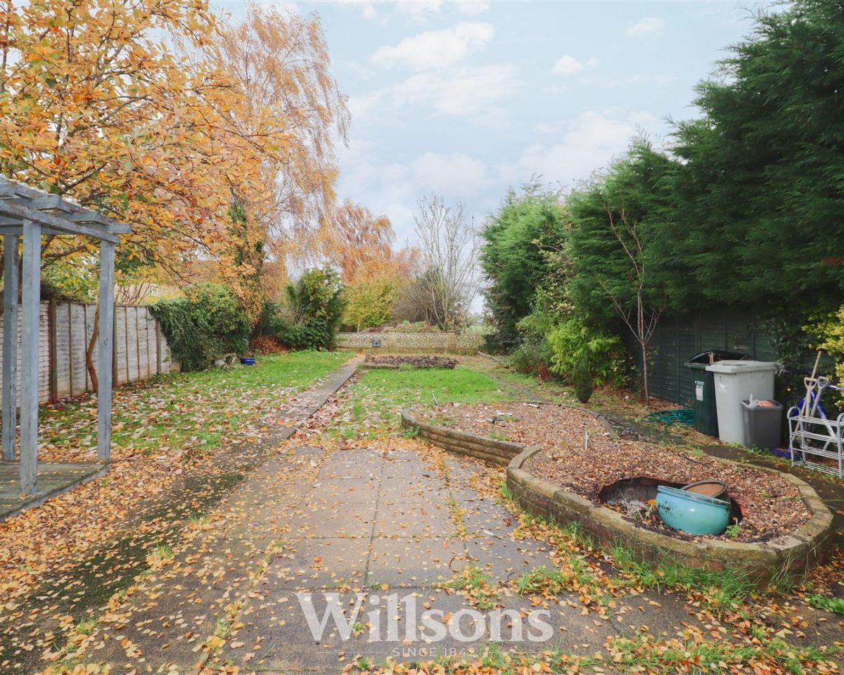 Christopher Road, Alford