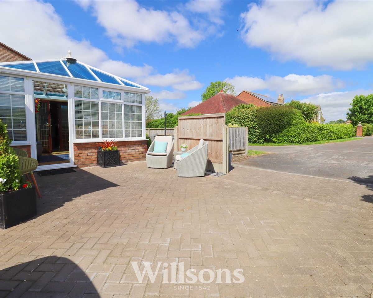 Holywell Road, Alford