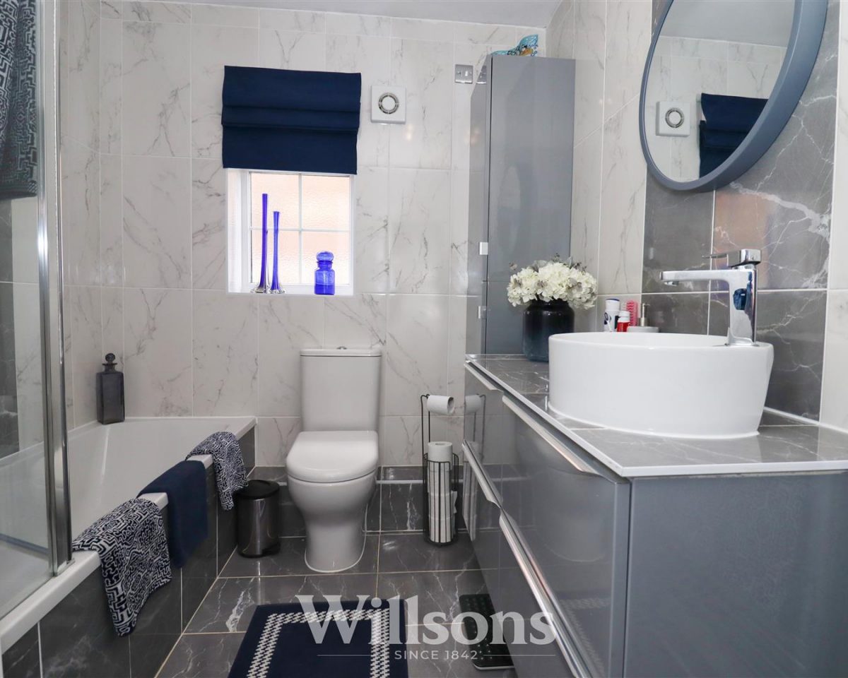 Holywell Road, Alford