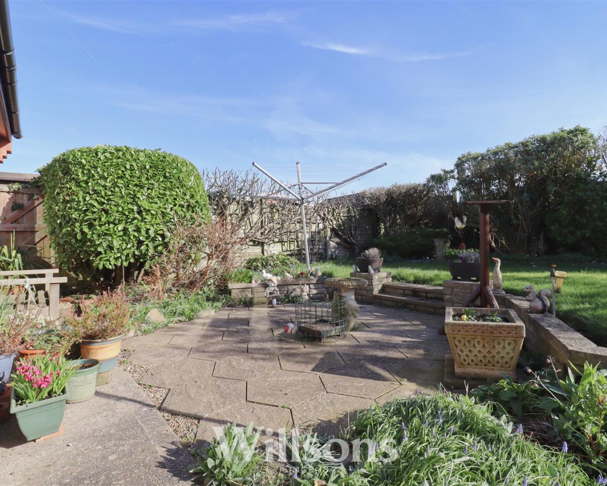 Robinson Avenue, Alford