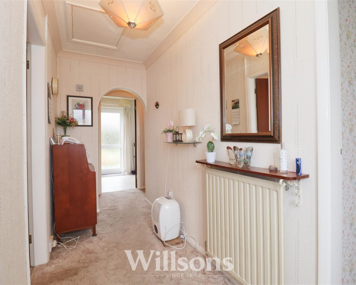 Robinson Avenue, Alford