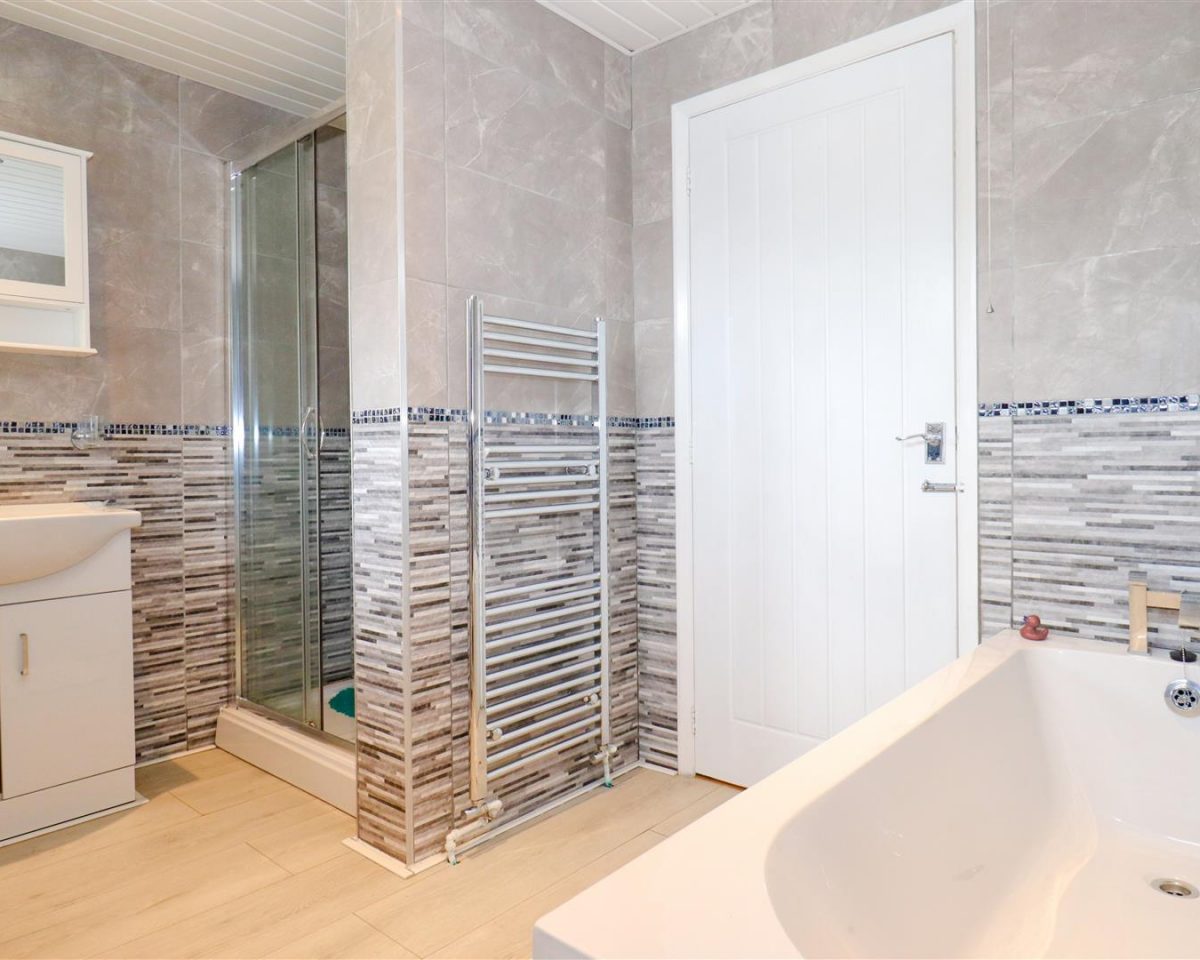 Hamilton Road, Alford