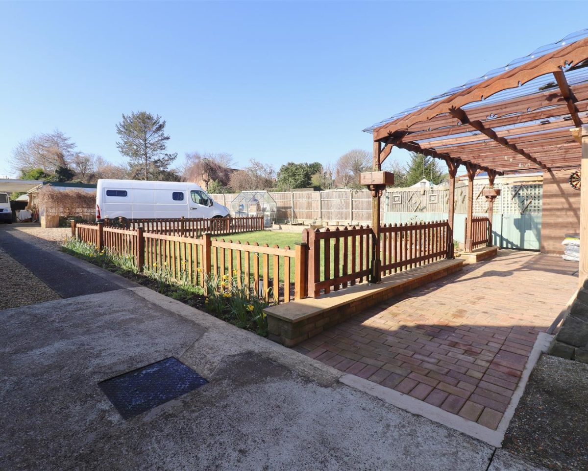 Hamilton Road, Alford