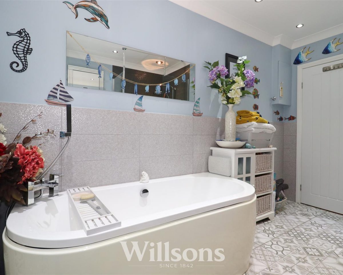 Honeysuckle Close, Sutton-On-Sea, Mablethorpe