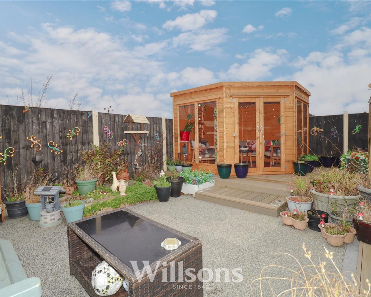 Honeysuckle Close, Sutton-On-Sea, Mablethorpe