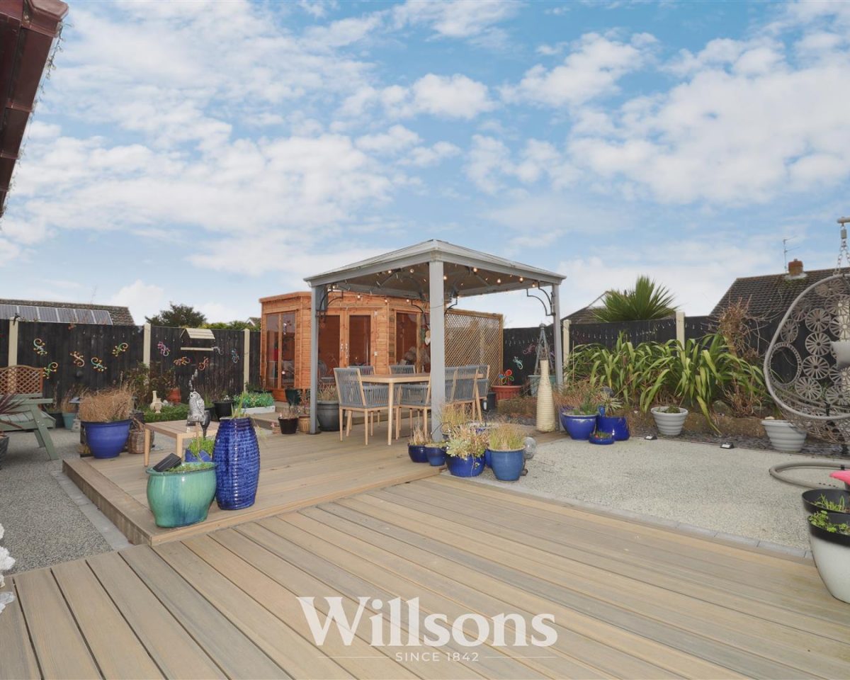 Honeysuckle Close, Sutton-On-Sea, Mablethorpe