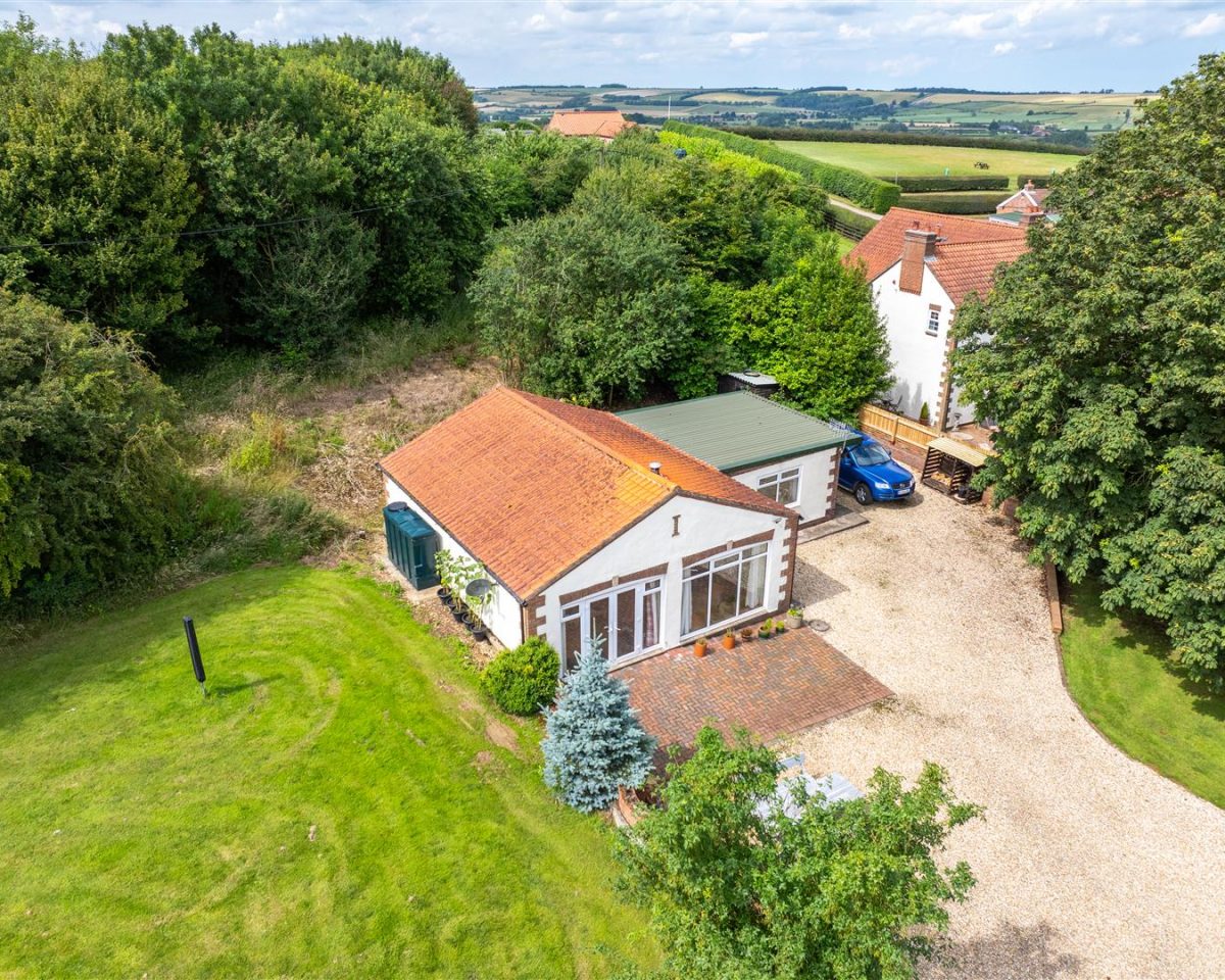 Hemingby Road, Belchford