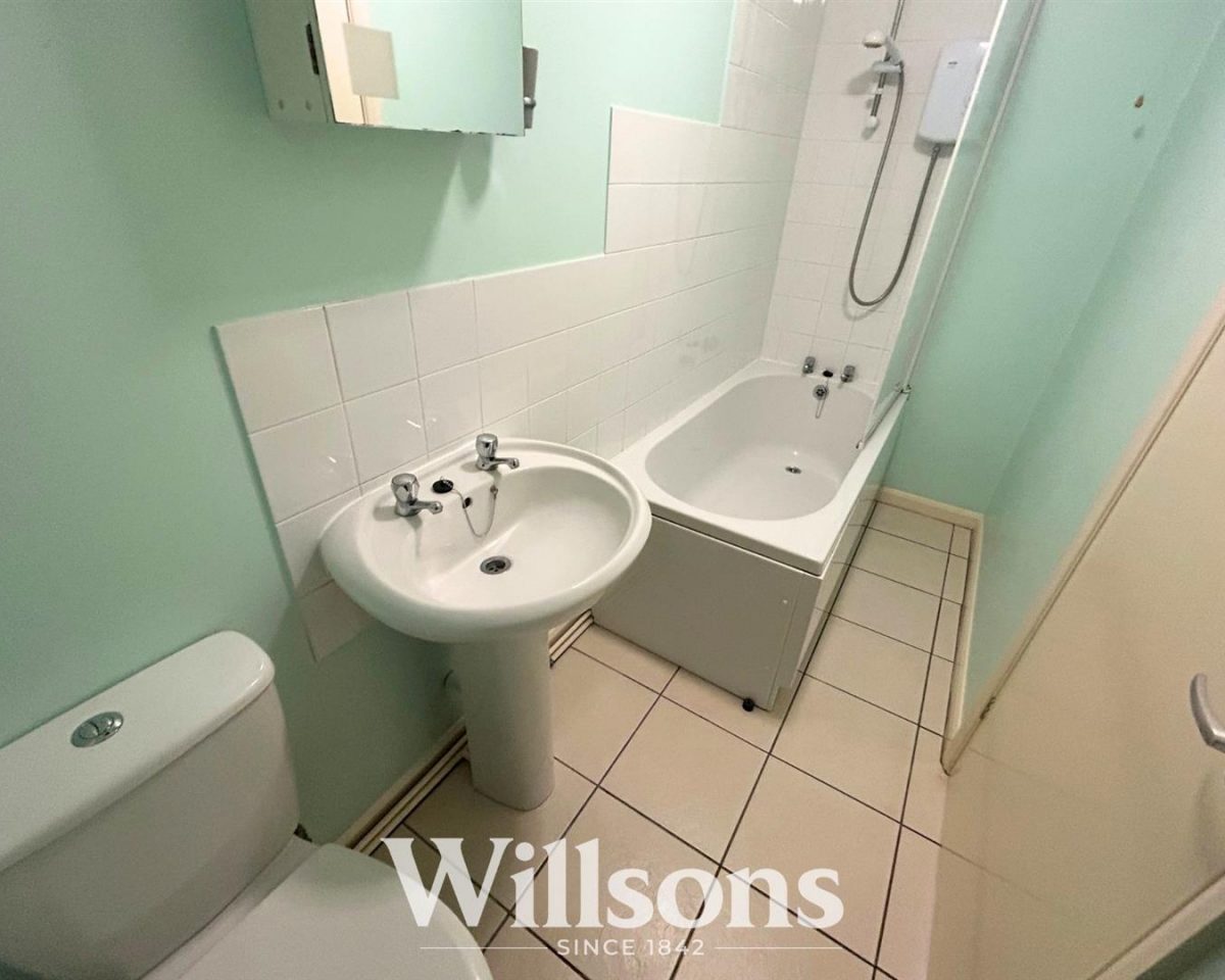 90 Drummond Road, Skegness