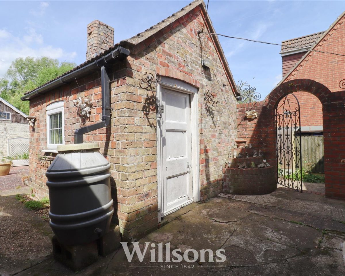 Cul De Sac, Stickford, Boston