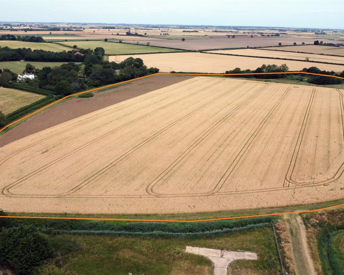 157.44 Acres of Arable, Pastureland & Wetlands, Manby