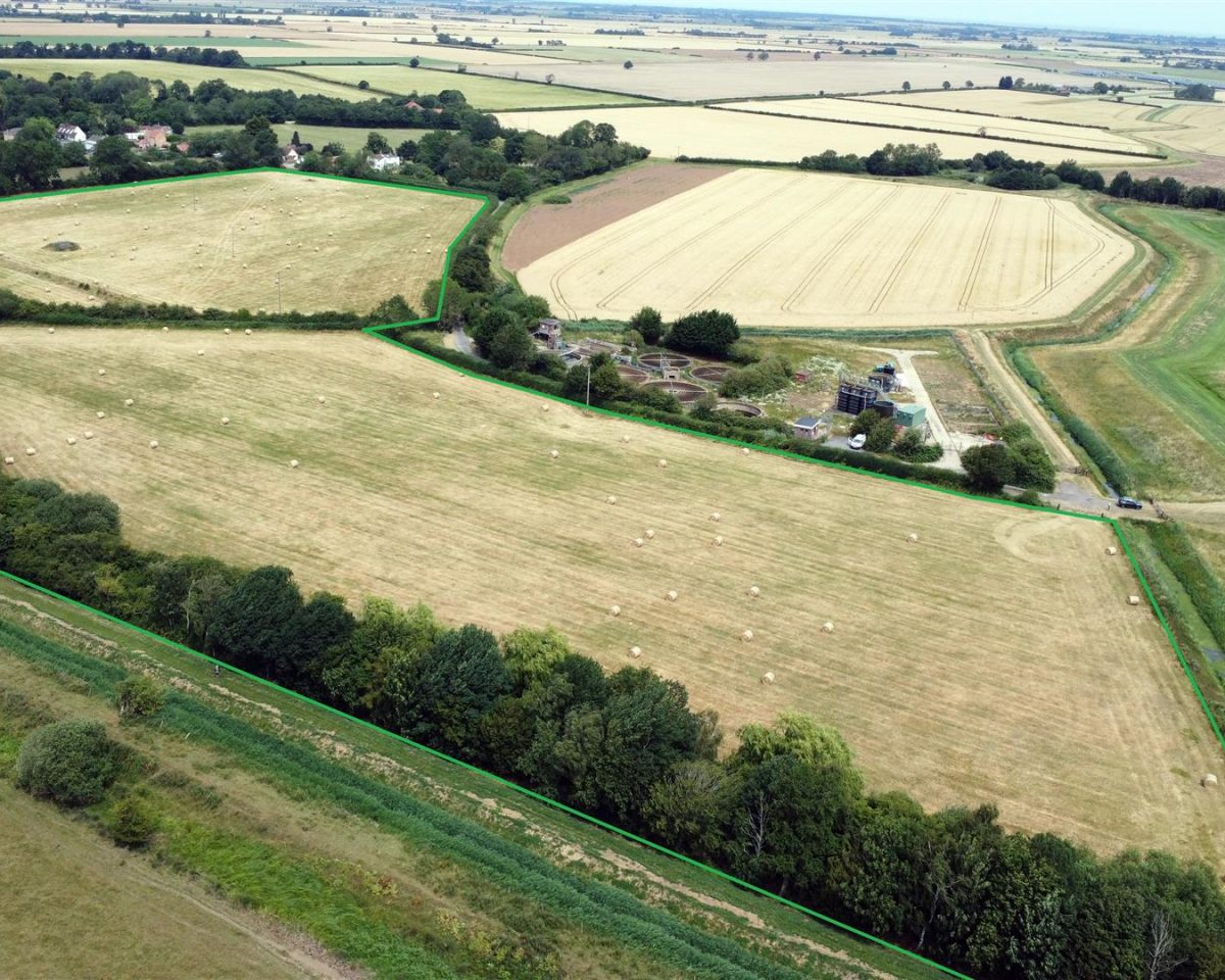 157.44 Acres of Arable, Pastureland & Wetlands, Manby