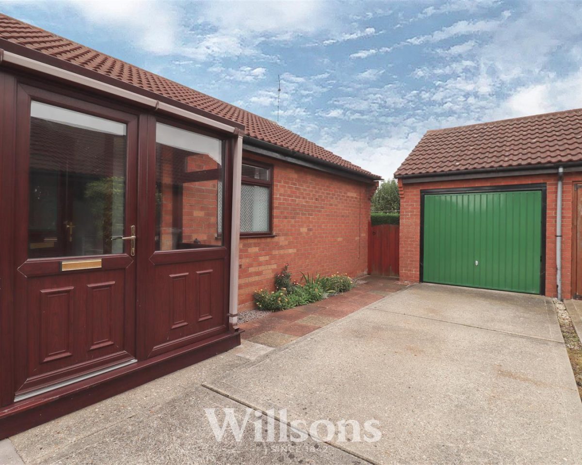 Dixon Drive, Alford