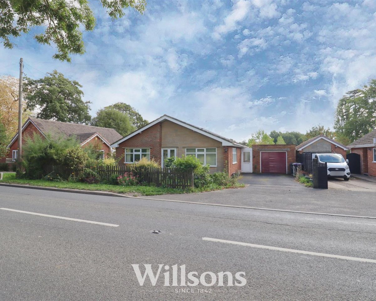 Alford Road, Alford